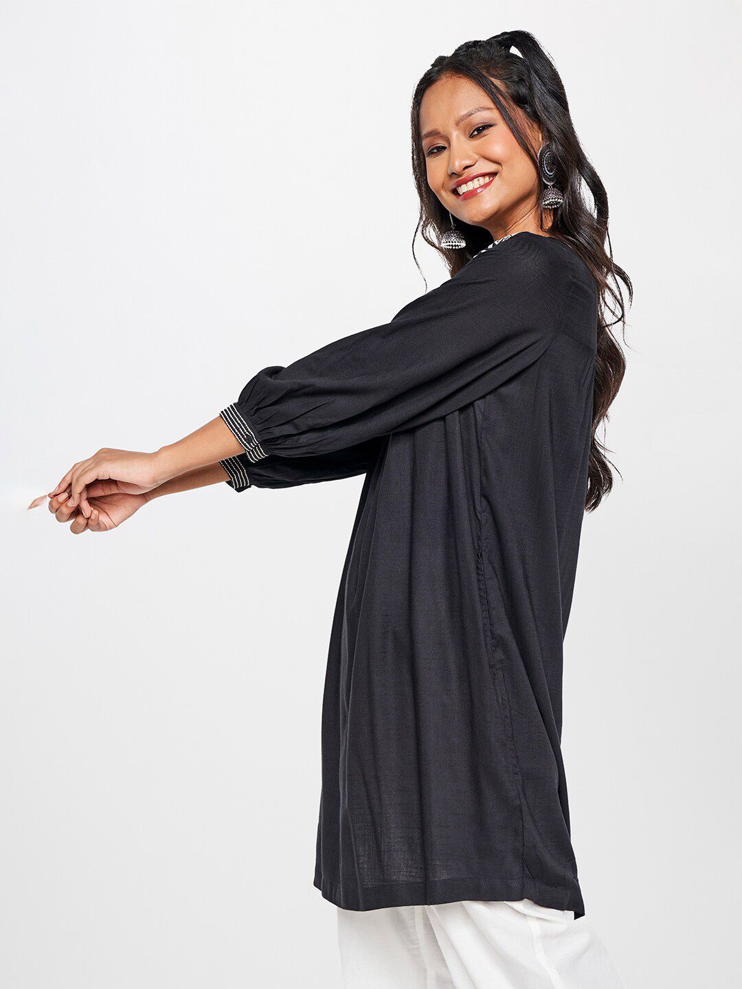Global Desi Ethnic Motifs Yoke Design Thread Work A-Line Kurta
