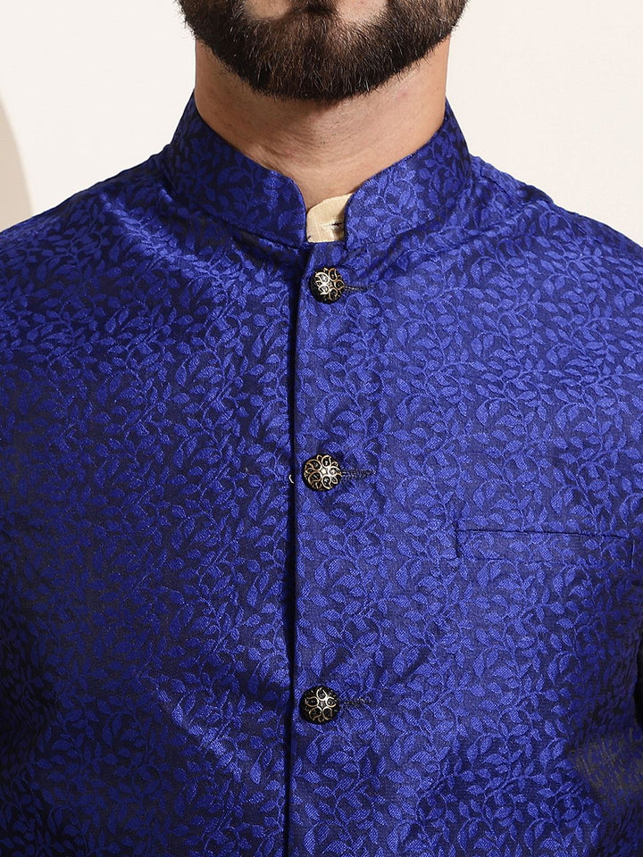 SOJANYA Kurta Solid Berwarna Krim Lelaki dengan Jaket Churidar & Nehru