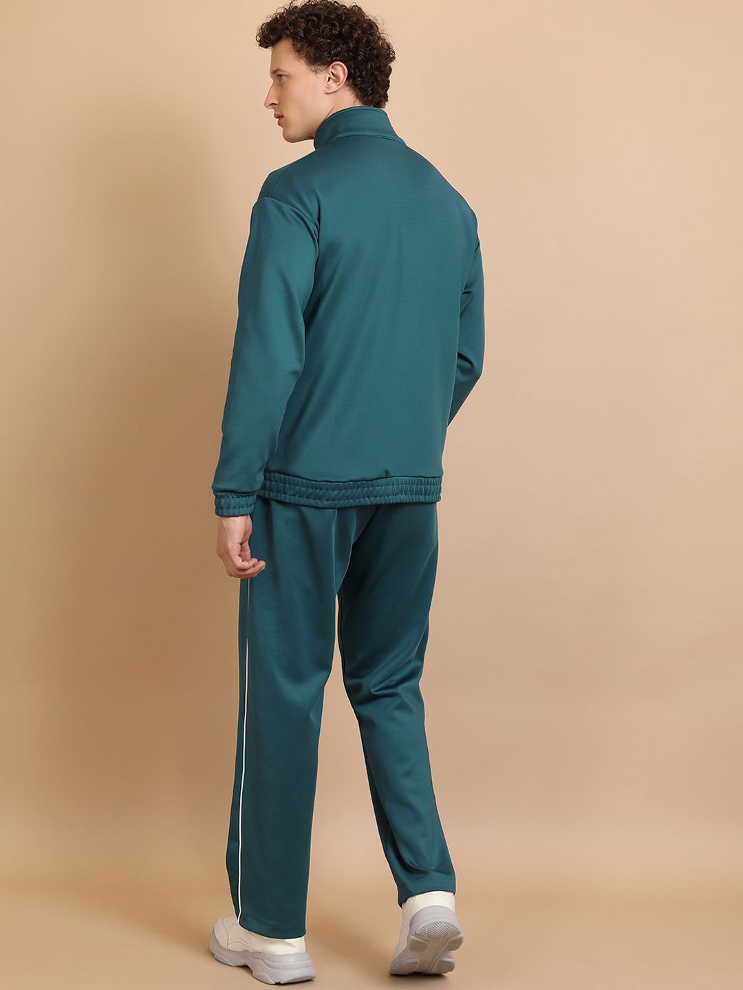 HIGHLANDER Relaxed Fit Drop Shoulder Sleeves Sweatshirt & Track Pants