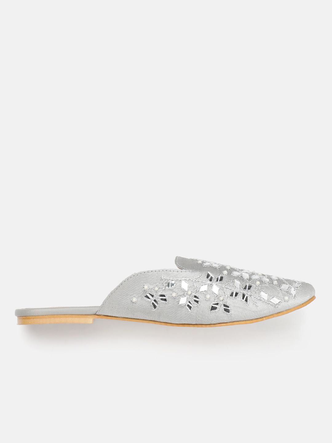 House of Pataudi Women Ethnic Embellished Mules