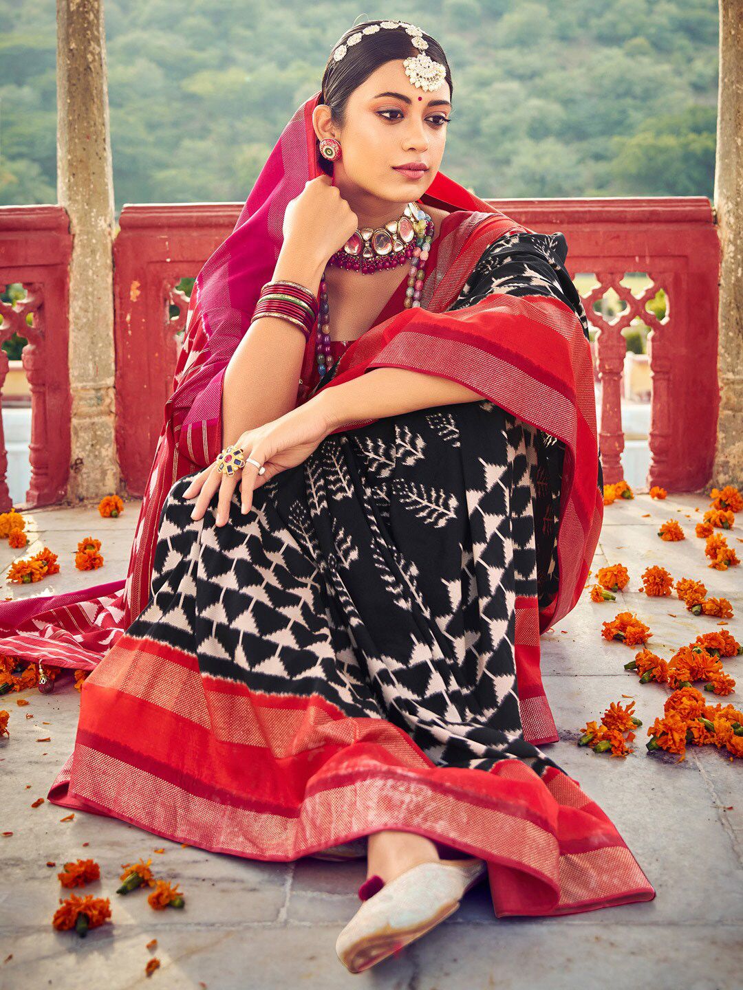 Saree mall Ethnic Motifs Printed Zari Ikat Sarees