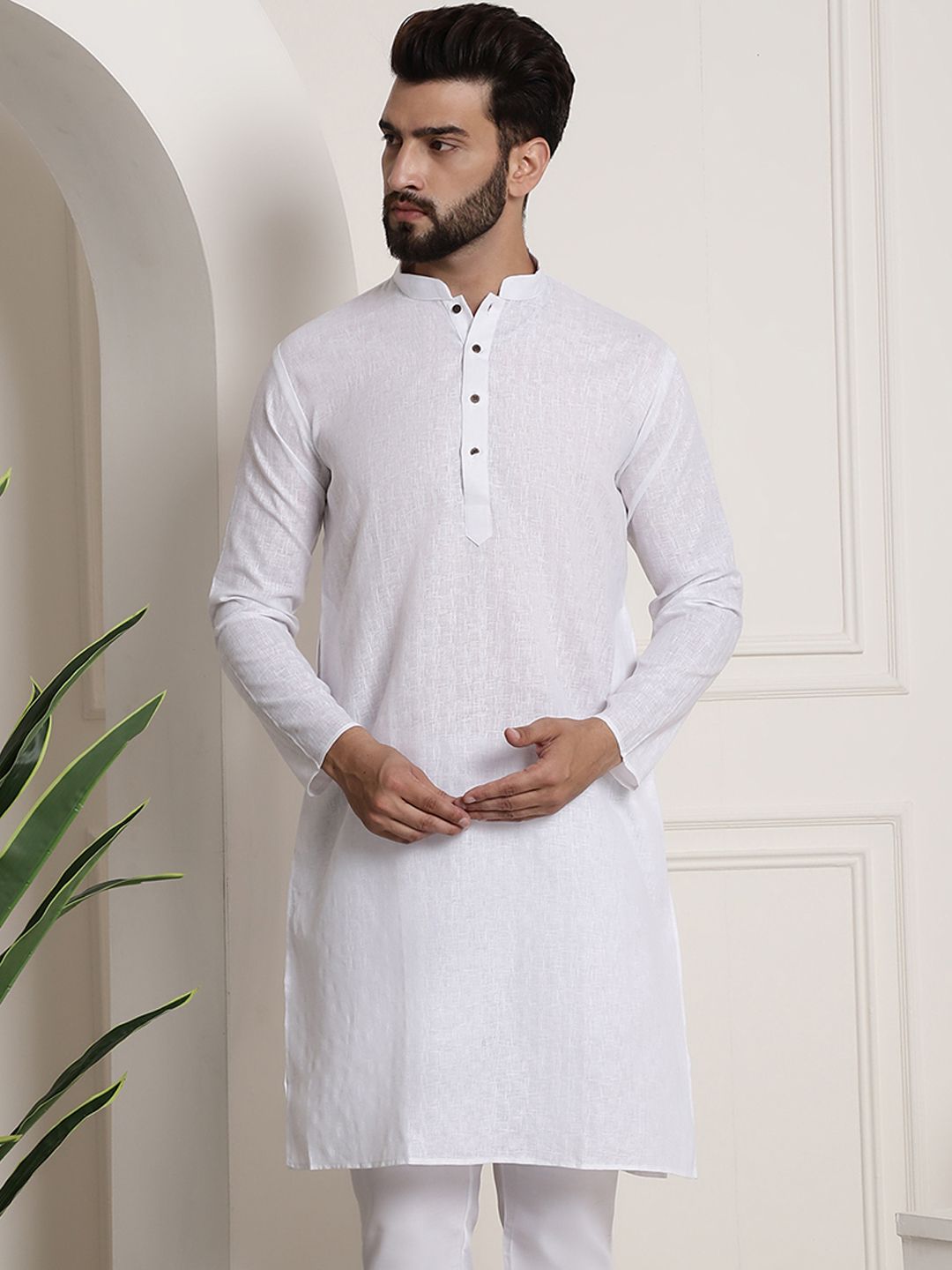 SOJANYA Men White Dobby Kurta