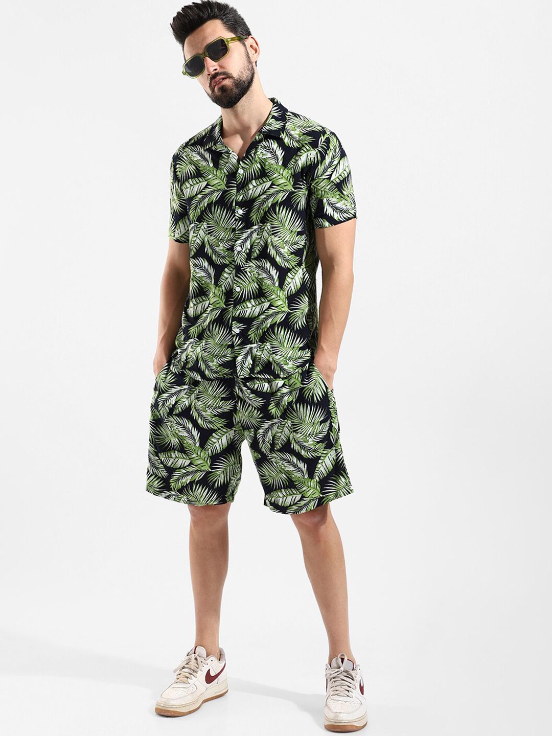 Campus Sutra Men Green & Black Printed Co-Ords