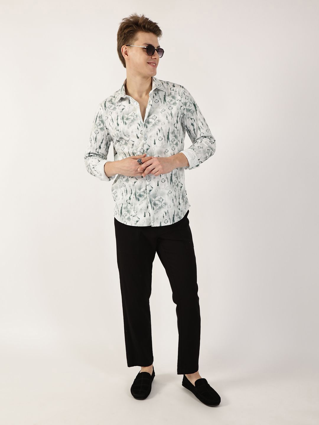 Thomas Scott Men Premium Cutaway Collar Abstract Printed Casual Shirt