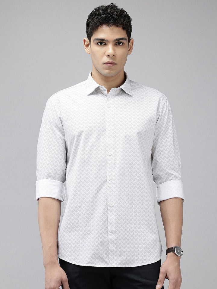 Park Avenue Pure Cotton Slim Fit Geometric Printed Casual Shirt