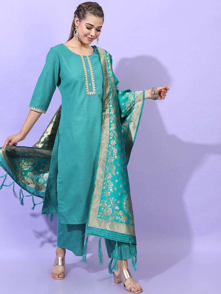Vishudh Women Green Ethnic Motifs Printed Layered Kurti with Trousers & Dupatta