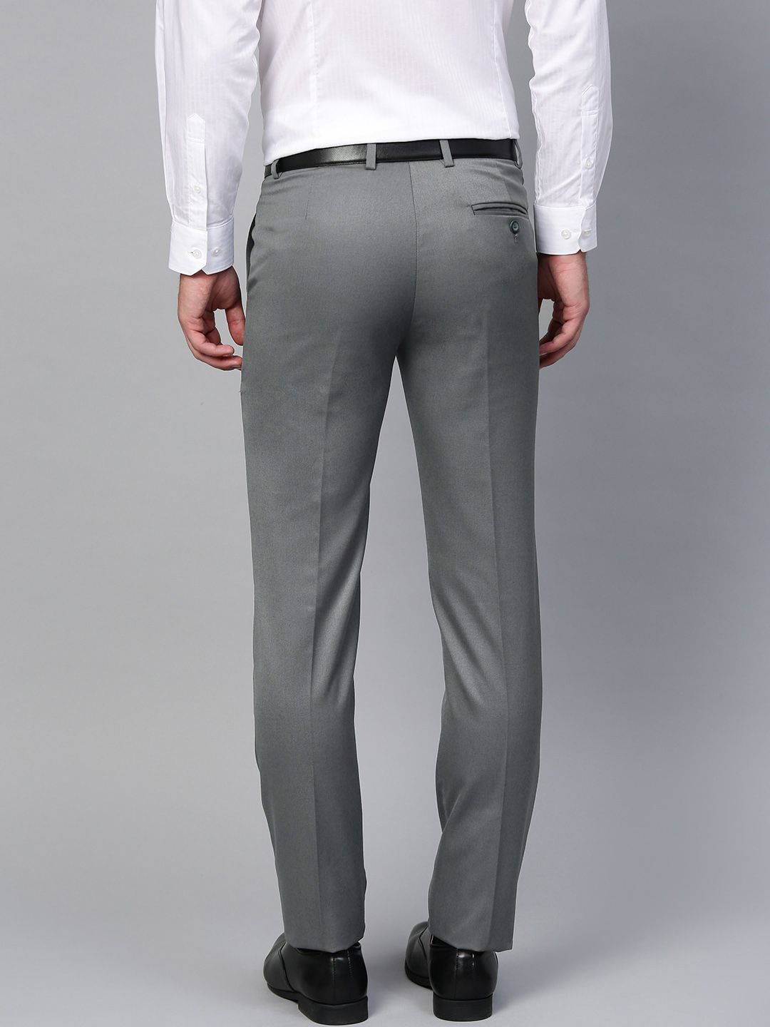 MANQ Men Grey Smart Slim Fit Solid Formal Trousers