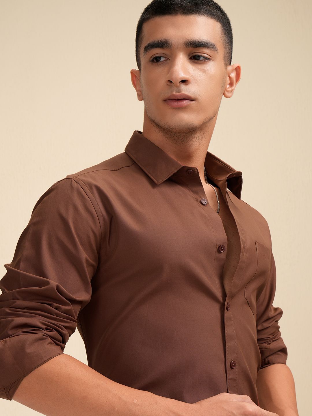 HIGHLANDER Men Solid Casual Shirt