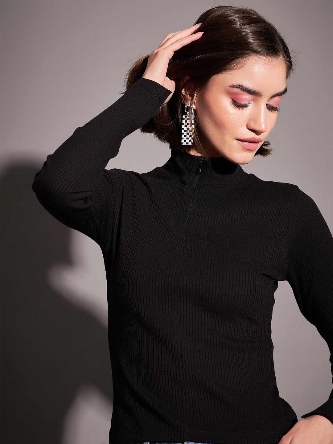 SASSAFRAS Black High Neck Fitted Top
