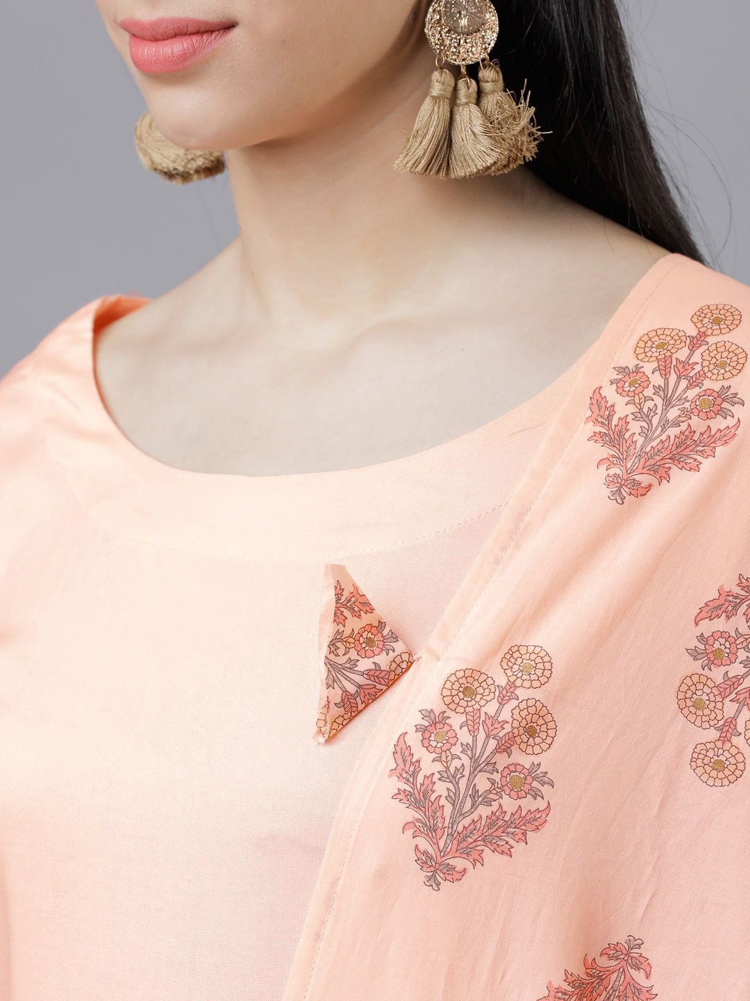 Vishudh Women Peach-Coloured & Gold-Toned Solid Kurta with Palazzos & Dupatta