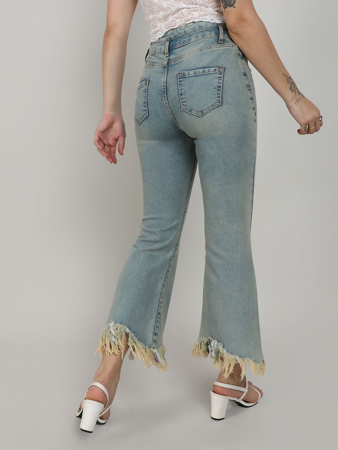 Campus Sutra Women Comfort Low Distress Stretchable Jeans