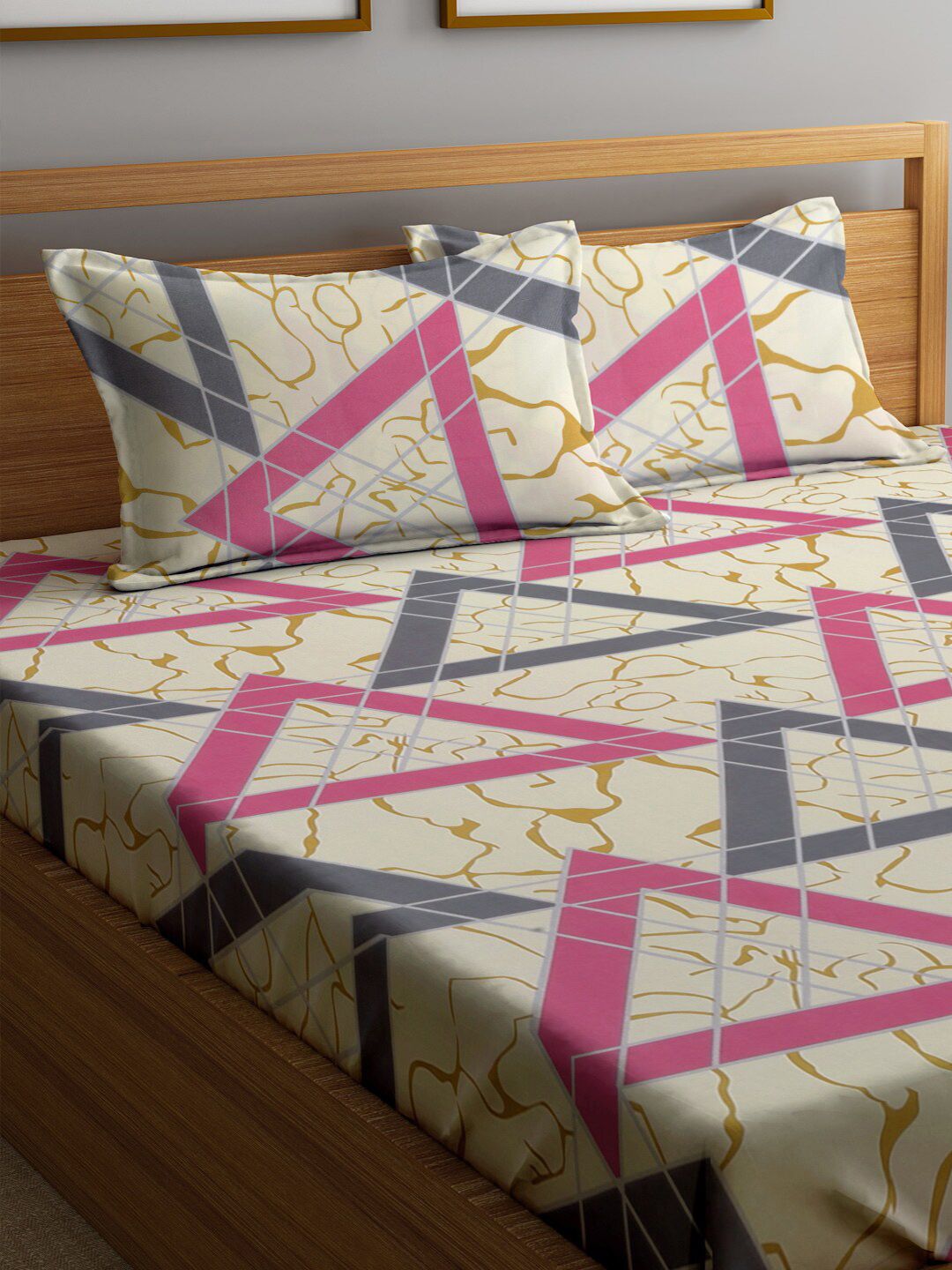 KLOTTHE Cream & Pink Printed Fitted 300TC Double King Bedsheet With 2 Pillow Covers