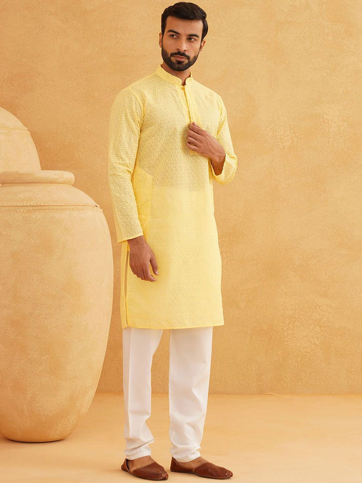 SOJANYA Benang Kolar Mandarin Bersulam Geometrik Berfungsi Kurta Kapas Tulen Dengan Churidar