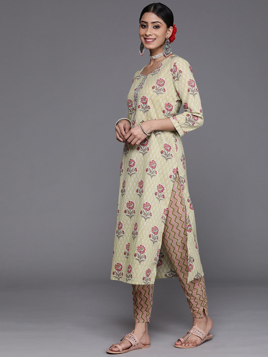 Varanga Women Green & Pink Floral Printed Pure Cotton Kurta with Trousers & Dupatta