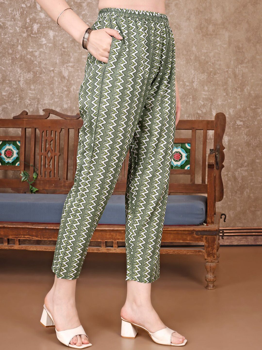 KALINI Floral Printed Straight Kurta With Trousers & Dupatta