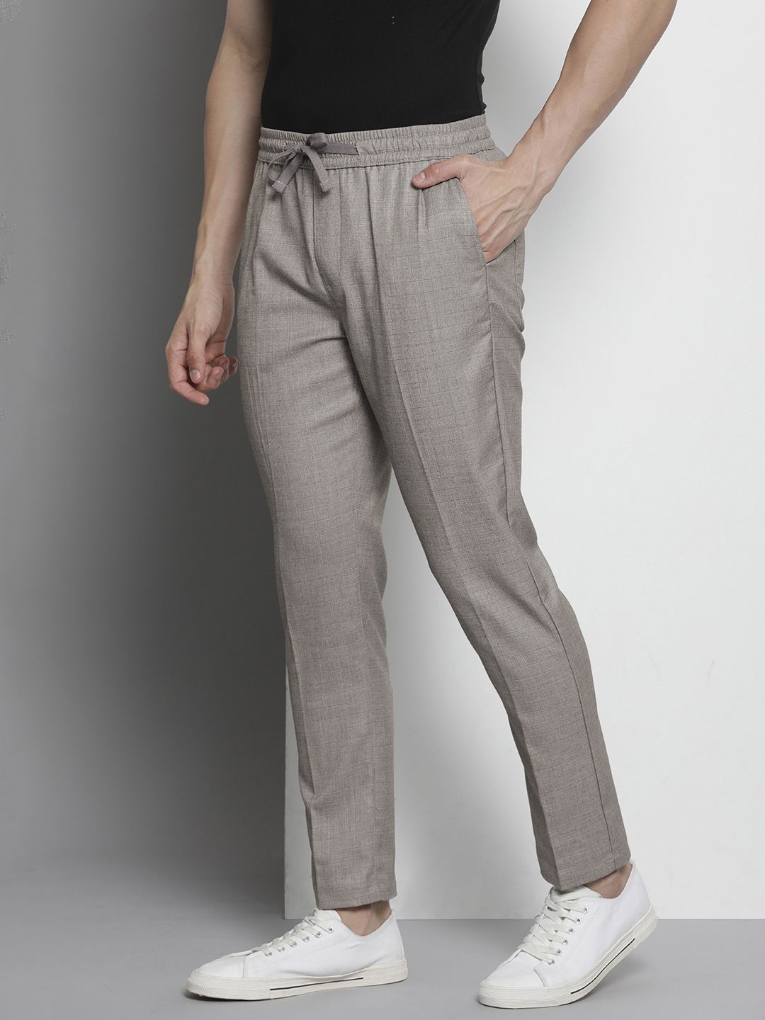 The Indian Garage Co Men Regular Fit Pleated Trousers