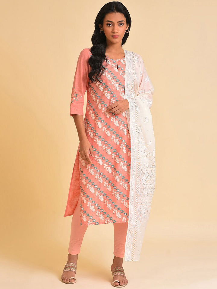 W Pink Floral Printed Thread Work Pure Cotton Kurta With Leggings with Dupatta