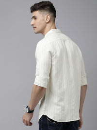 THE BEAR HOUSE Men White Slim Fit Opaque Striped Casual Shirt
