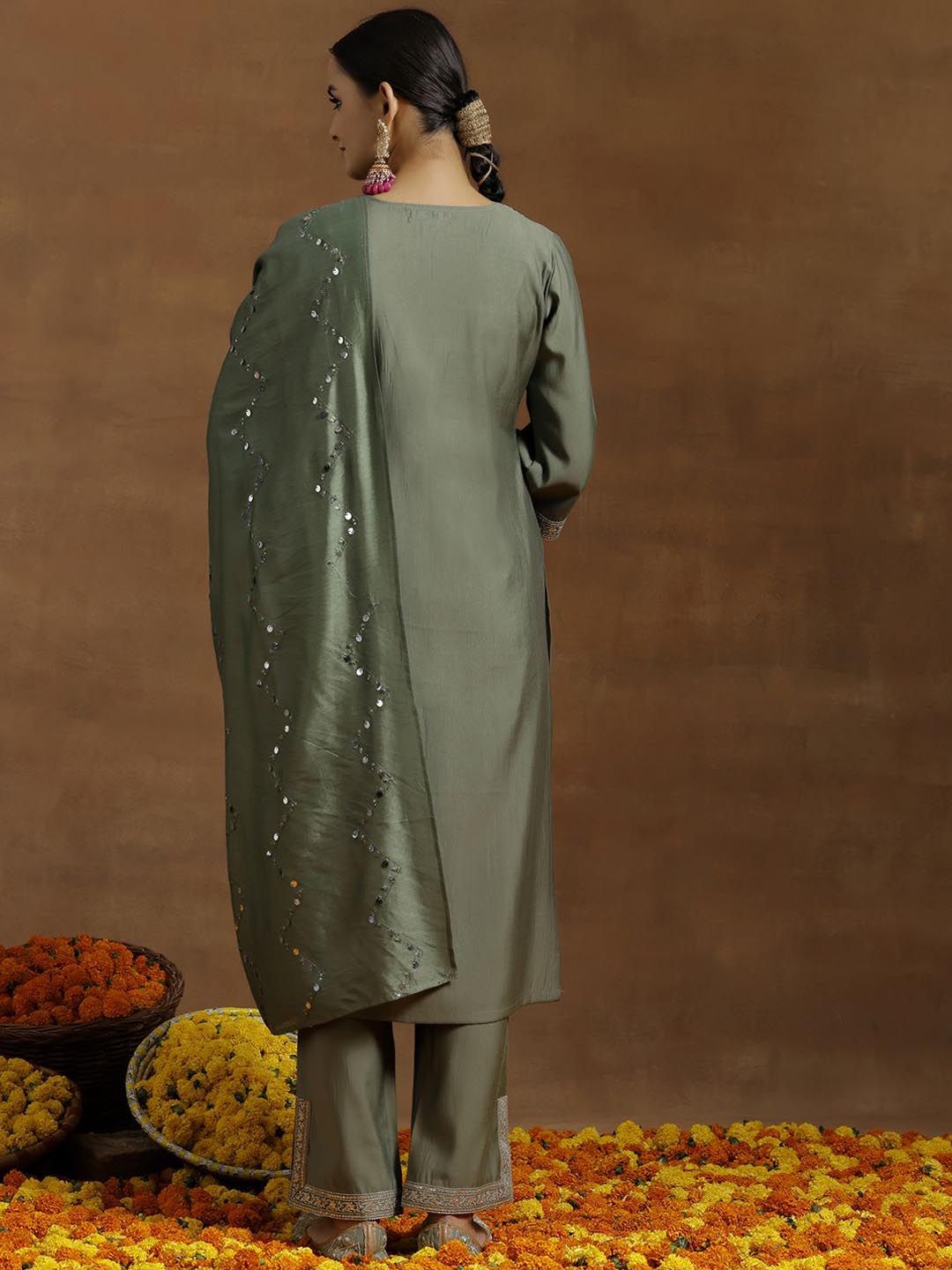 Gerua By Libas Women Floral Yoke Design Regular Sequinned Kurta with Trousers & With Dupatta