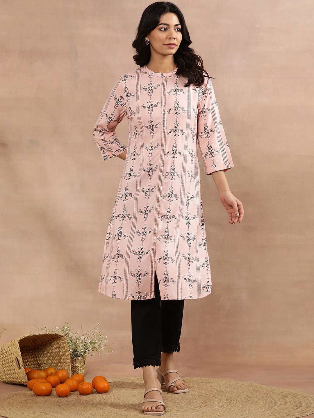 W  Floral Printed Mandarin Collar Kurta with Trousers