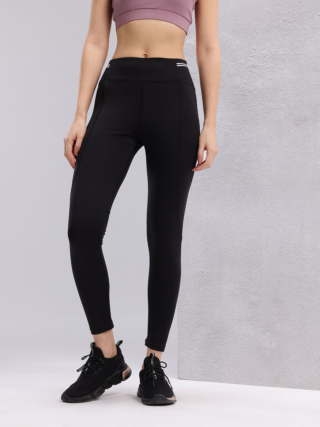 HRX by Hrithik Roshan Women Panelled Training Tights