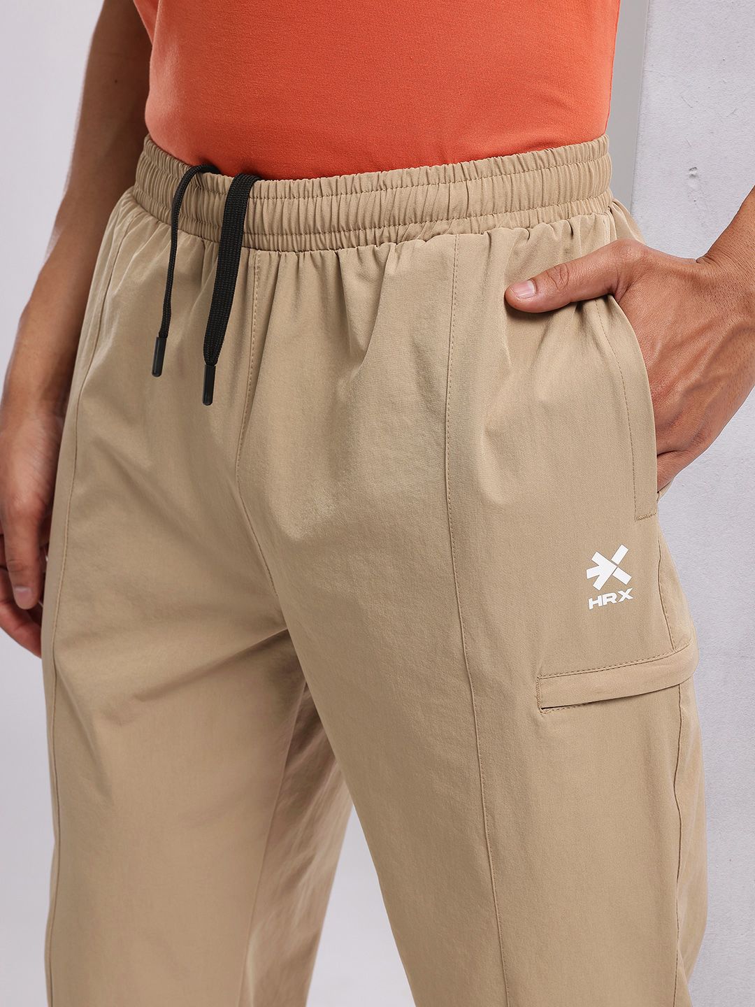 HRX by Hrithik Roshan Men Front Seam Mid-Rise Regular Fit Lifestyle Joggers