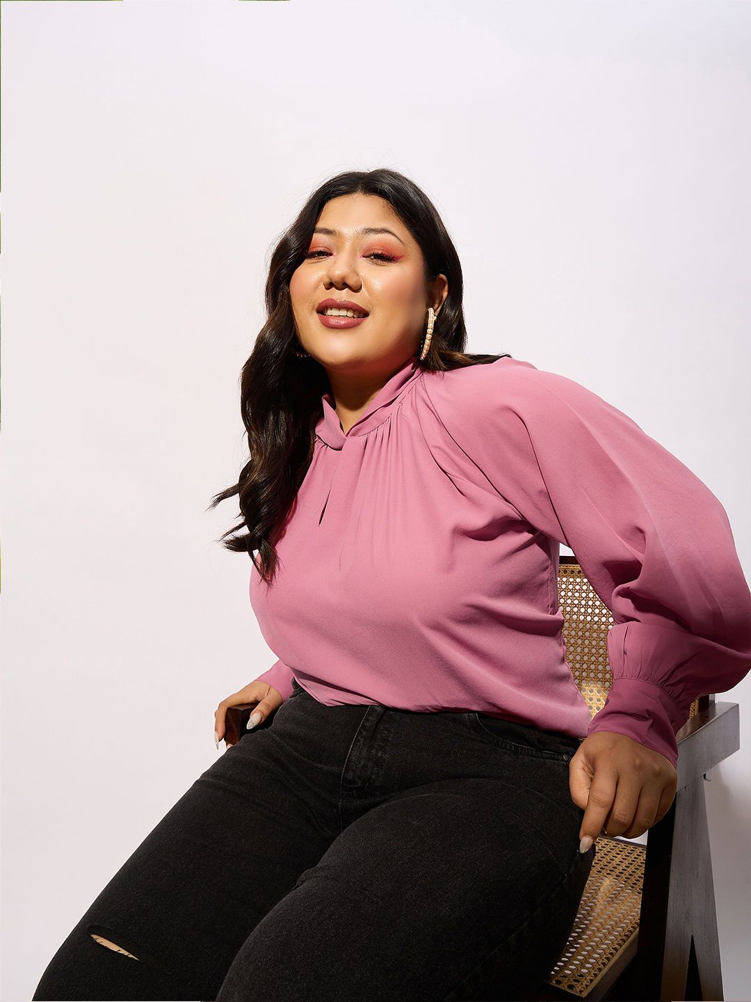 SASSAFRAS Curve Plus Size Keyhole Neck Cuffed Sleeves Georgette Top