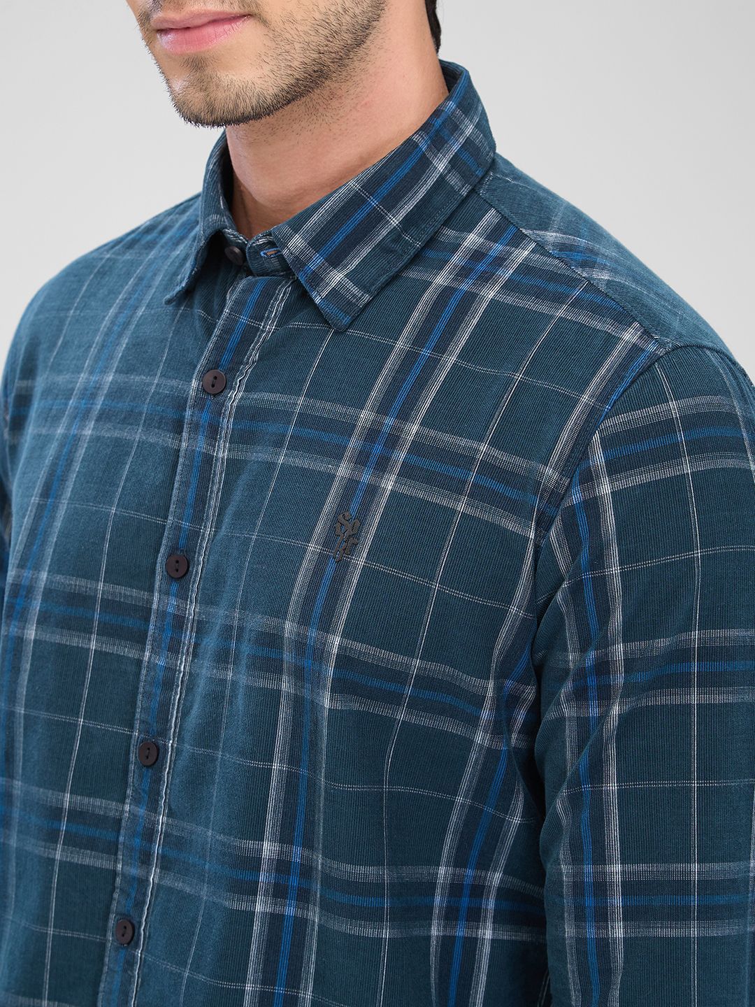 SPYKAR Men Slim Fit Opaque Checked Spread Collar Casual Shirt