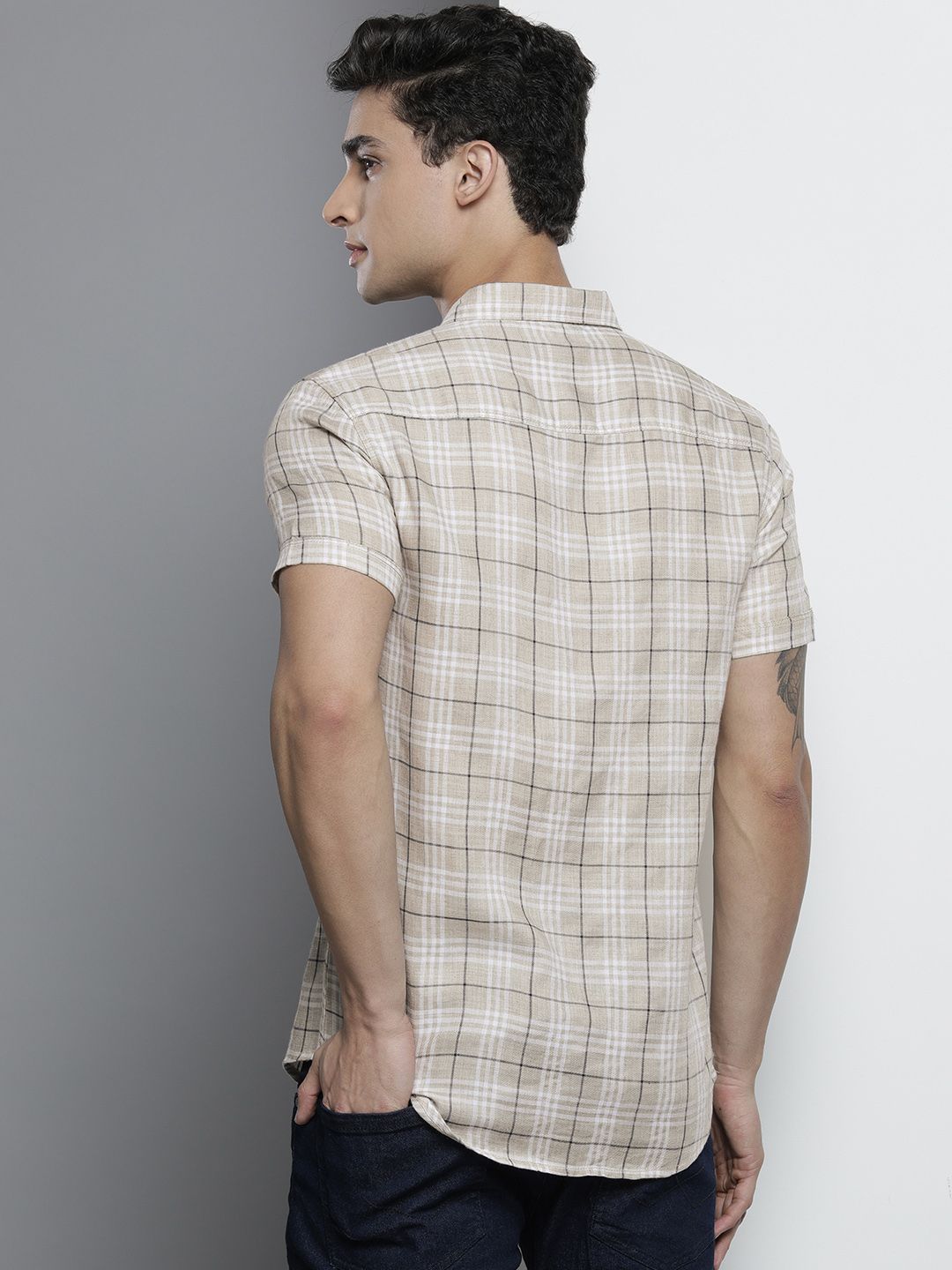 The Indian Garage Co Men Beige & White Tartan Checked Casual Shirt