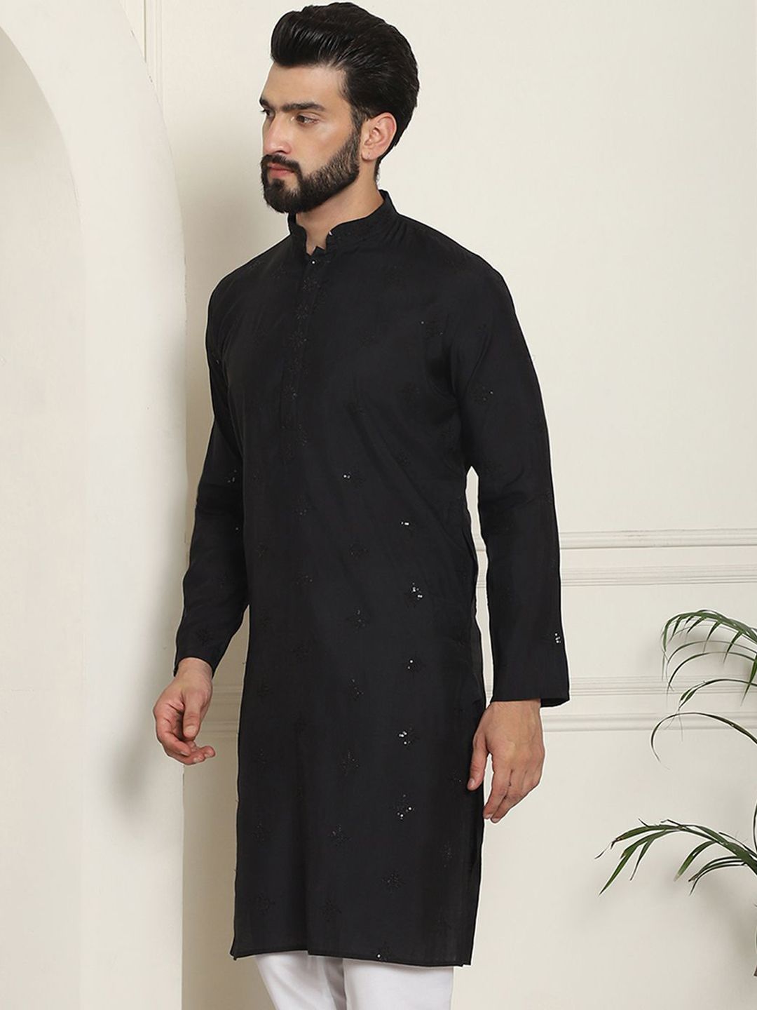SOJANYA Kurta Lurus Sutera Berhias Bunga Labuci Mandarin