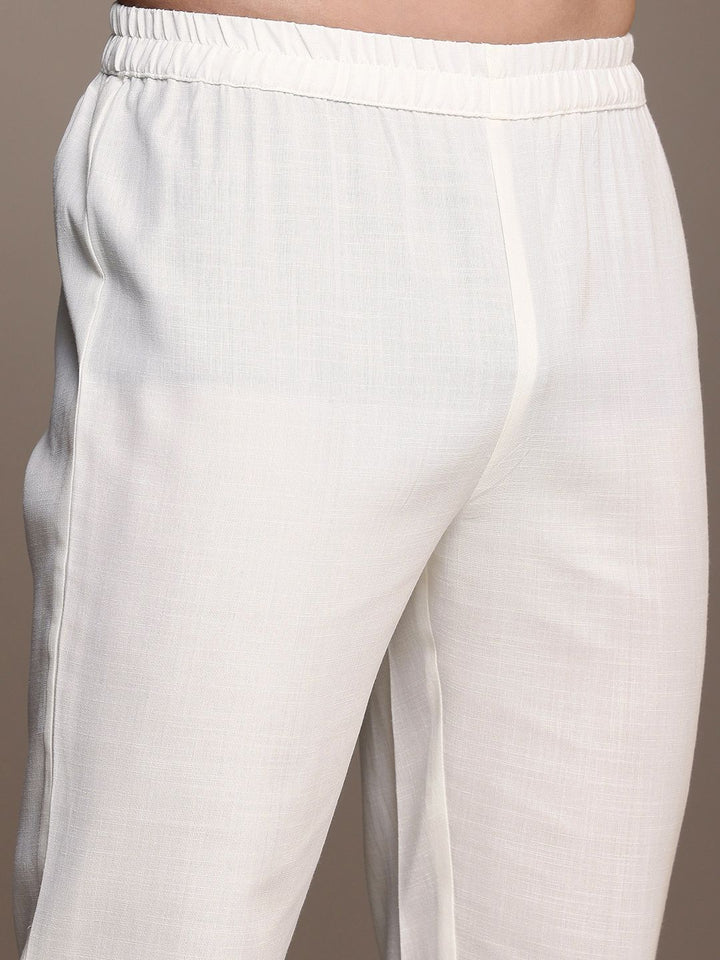 House of Pataudi Band Collar Thread Work Detailed Jashn Kurta with Trousers
