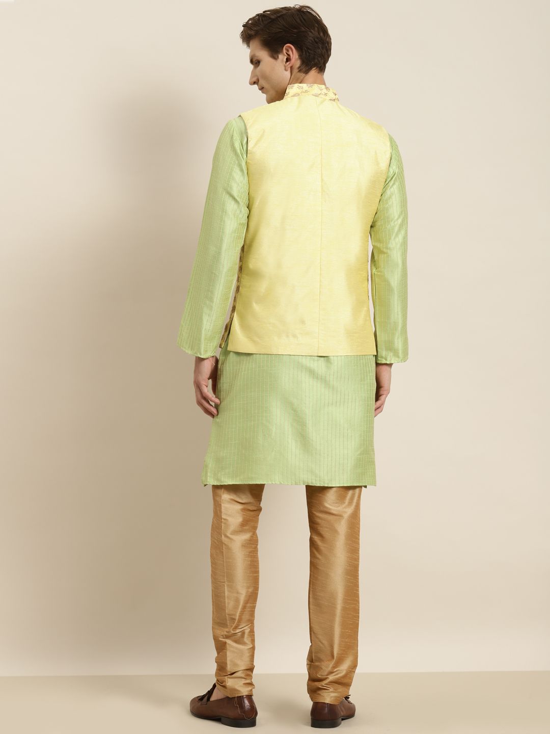SOJANYA Men Green Striped Kurta with Churidar & Nehru Jacket
