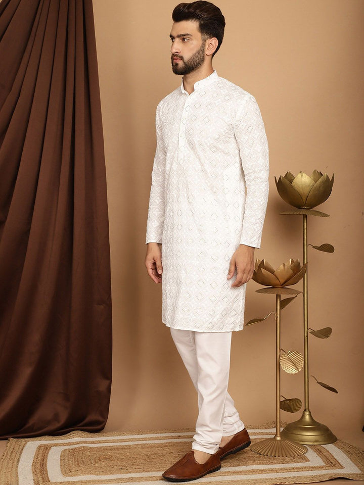 SOJANYA Kurta Kapas Tulen Bersulam Labuci dengan Churidar