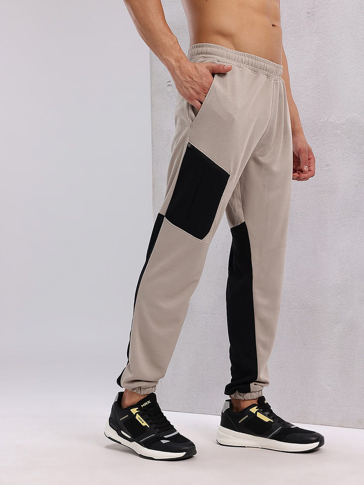 HRX by Hrithik Roshan Men Colourblocked Mid-Rise Rapid-Dry Regular Fit Running Joggers