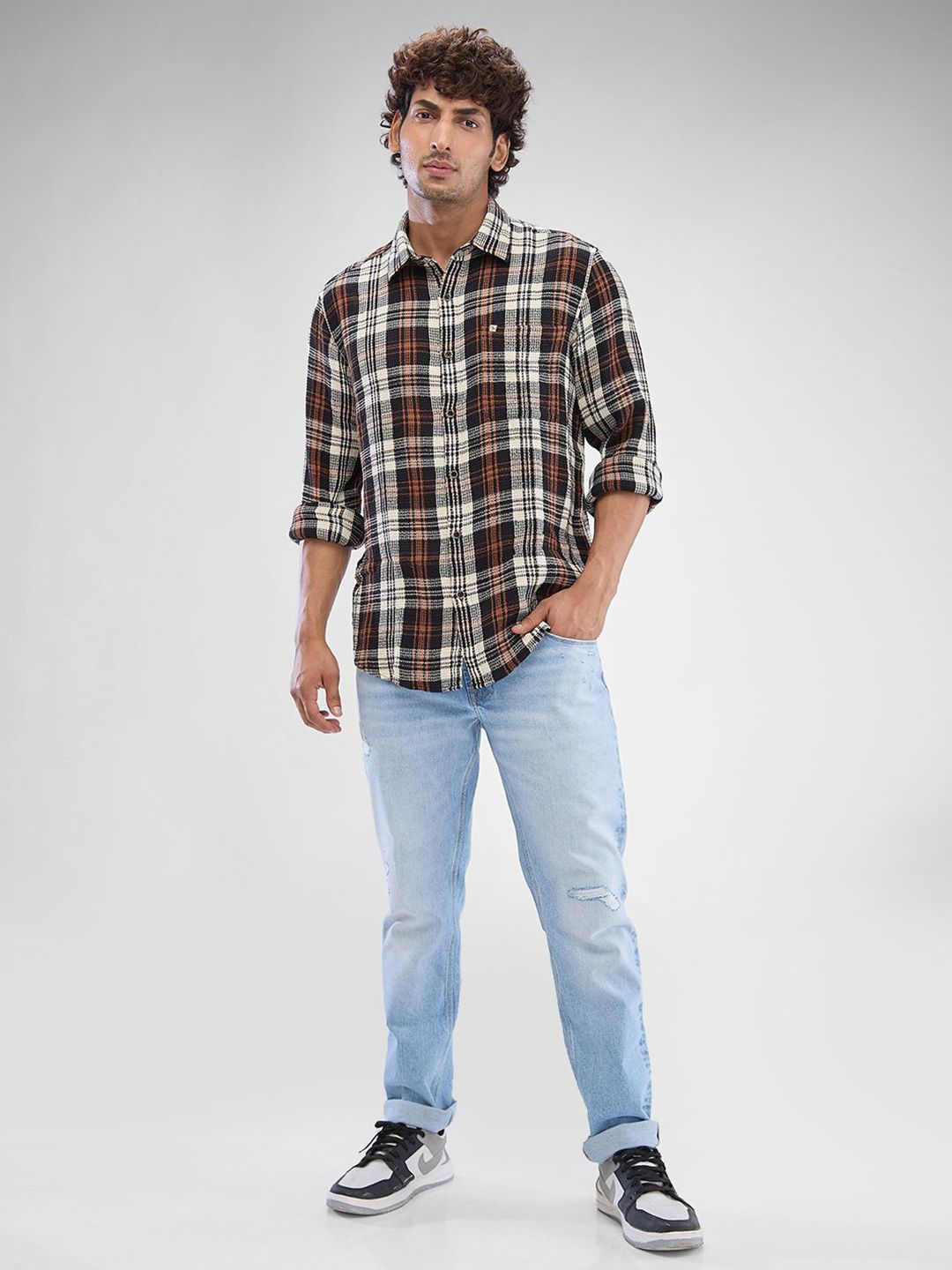 SPYKAR Men Slim Fit Tartan Checks Opaque Checked Casual Shirt
