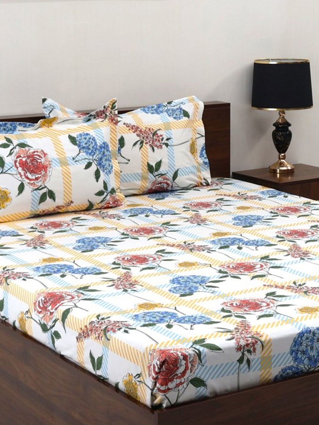 BOMBAY DYEING Allure Orange Floral Cotton 144 TC Fitted Bedsheet Set-1.52m X1.98 m X 30 cm
