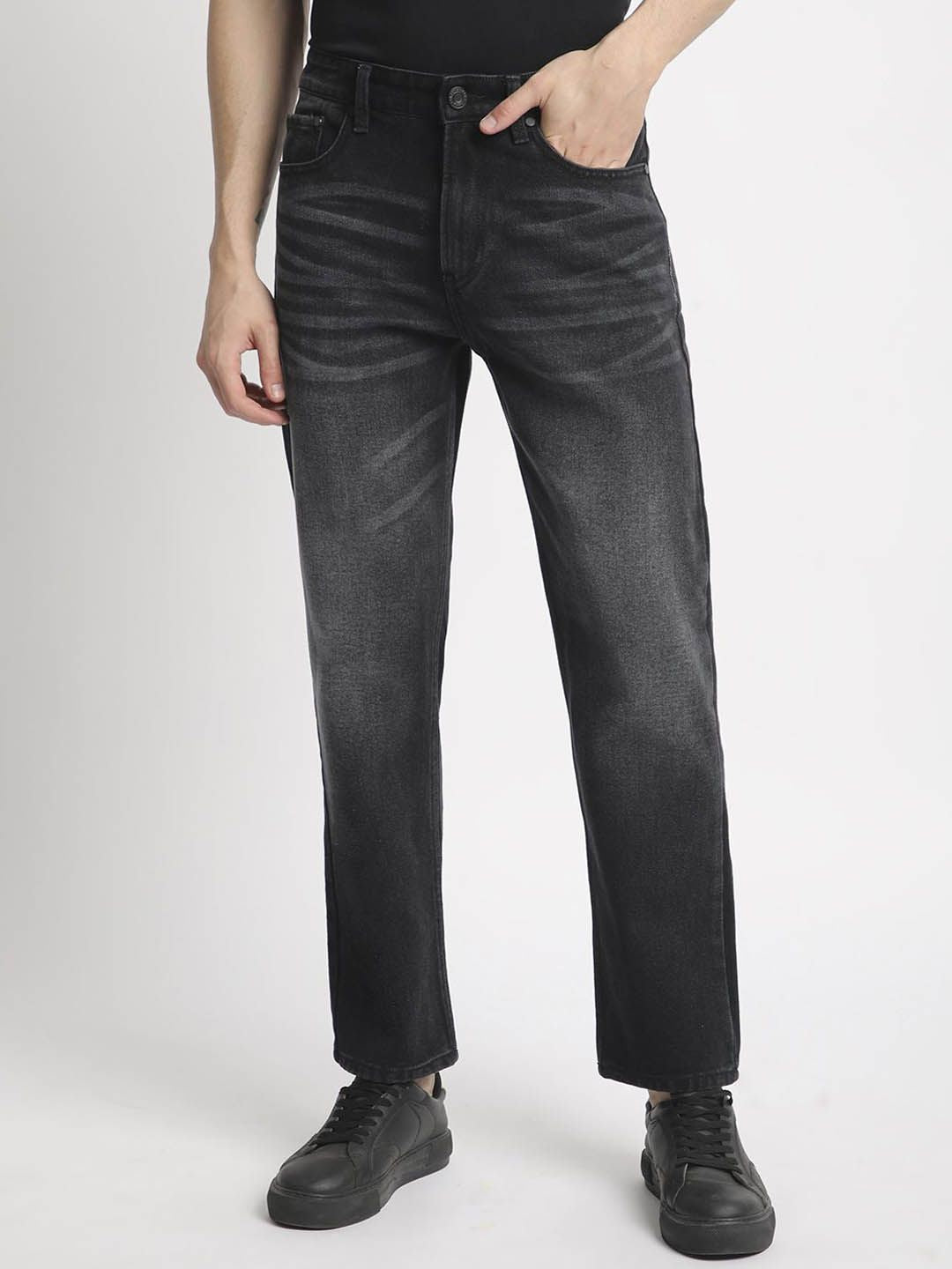 Bene Kleed Men Relaxed Fit Heavy Fade Jeans