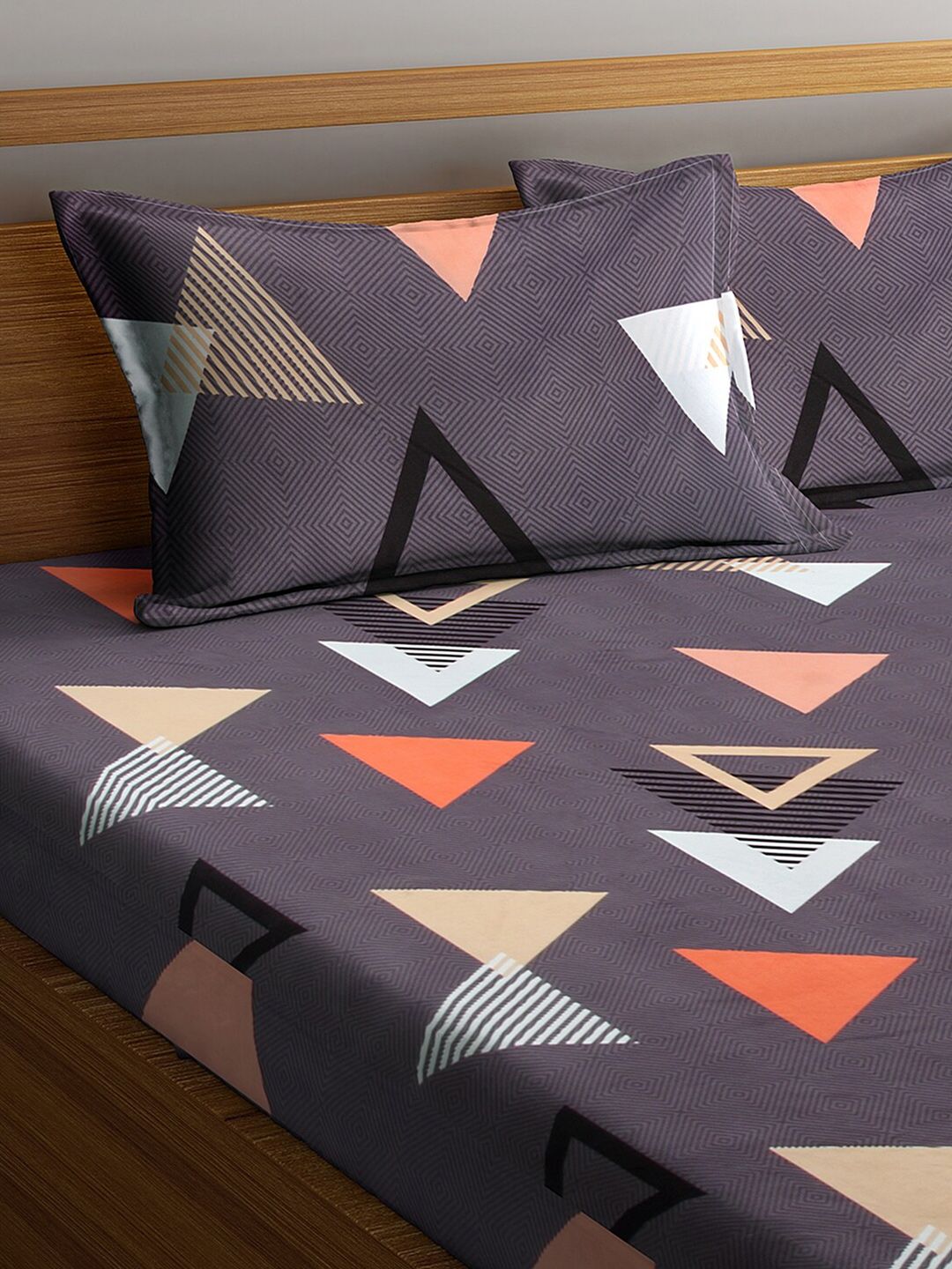 KLOTTHE 300 TC Fitted Geometric King Bedsheet with 2 Pillow Covers
