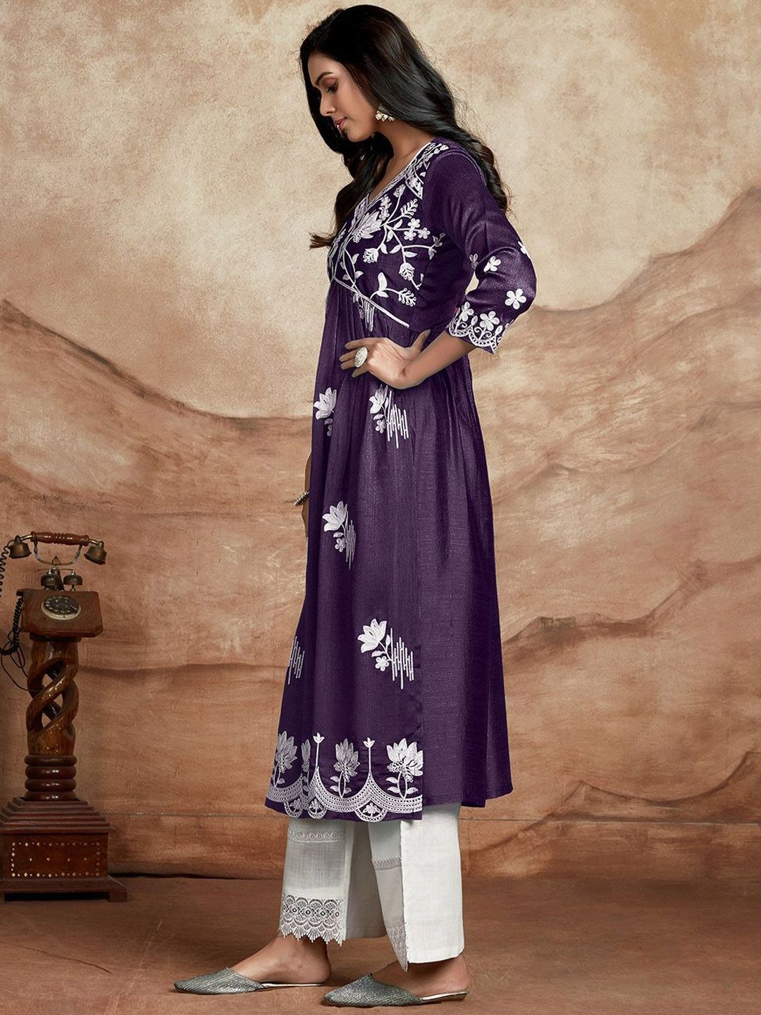 KALINI Women Chikankari Embroidery Kurta