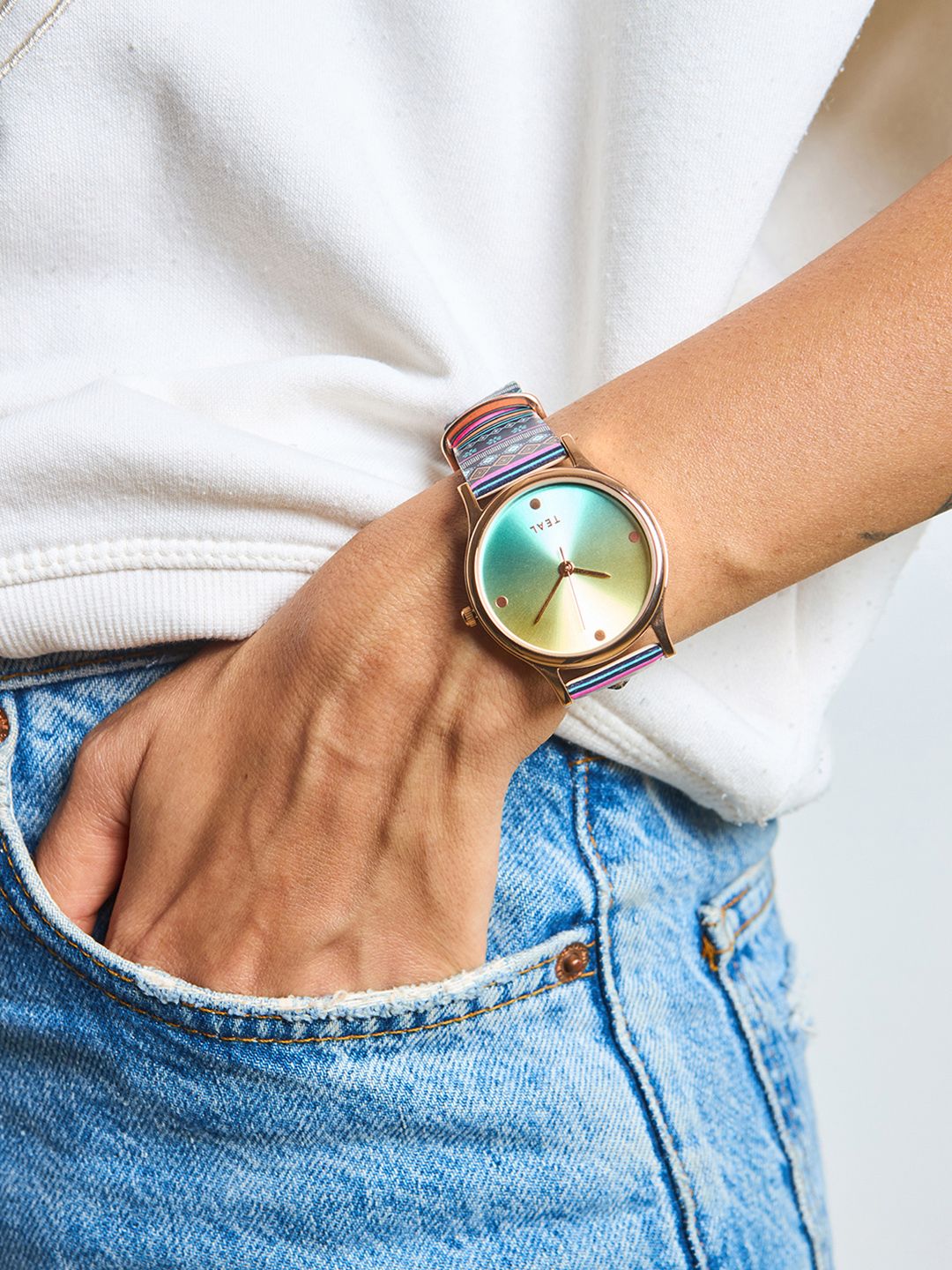 Teal oleh Chumbak Wanita Dail Tembaga Hijau & Tali Multicolored Watch Analogue
