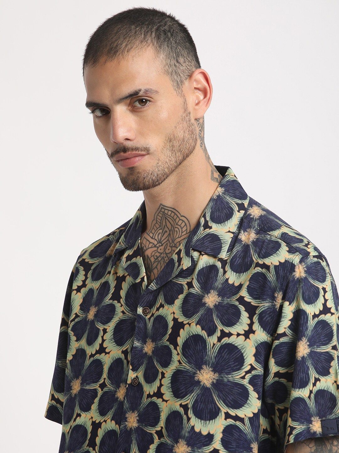 THE BEAR HOUSE Regular Fit Floral Printed Cuban Collar Casual Shirt