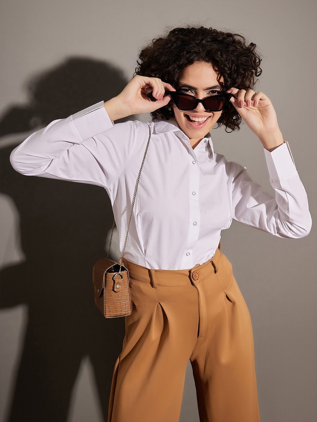 SASSAFRAS White Slim Fit Pleated Pure Cotton Casual Shirt