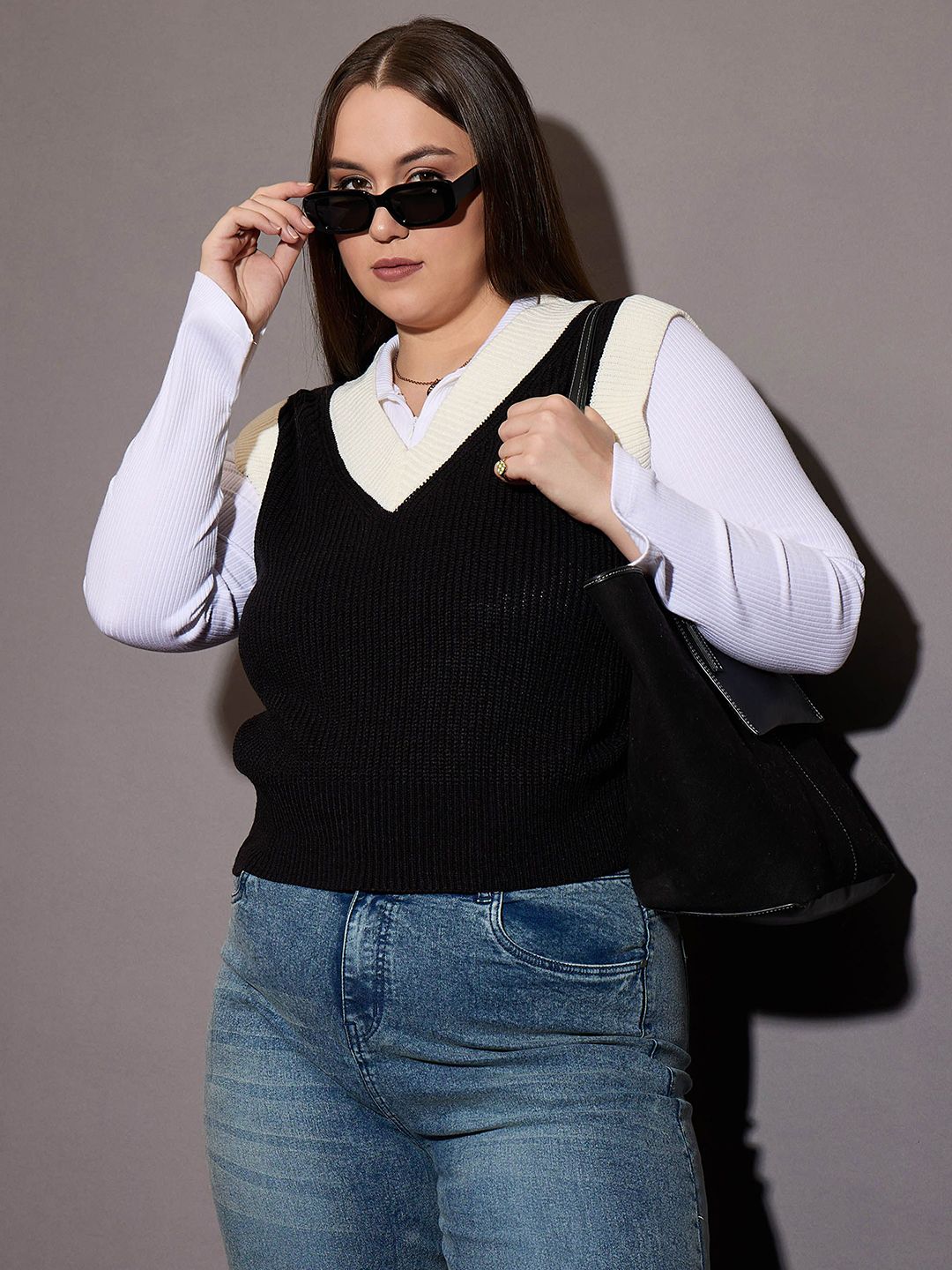 SASSAFRAS Curve Women Colourblocked Plus Size Sweater Vest