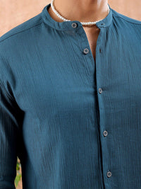 The Indian Garage Co Men Slim Fit Textured Resortwear Shirt