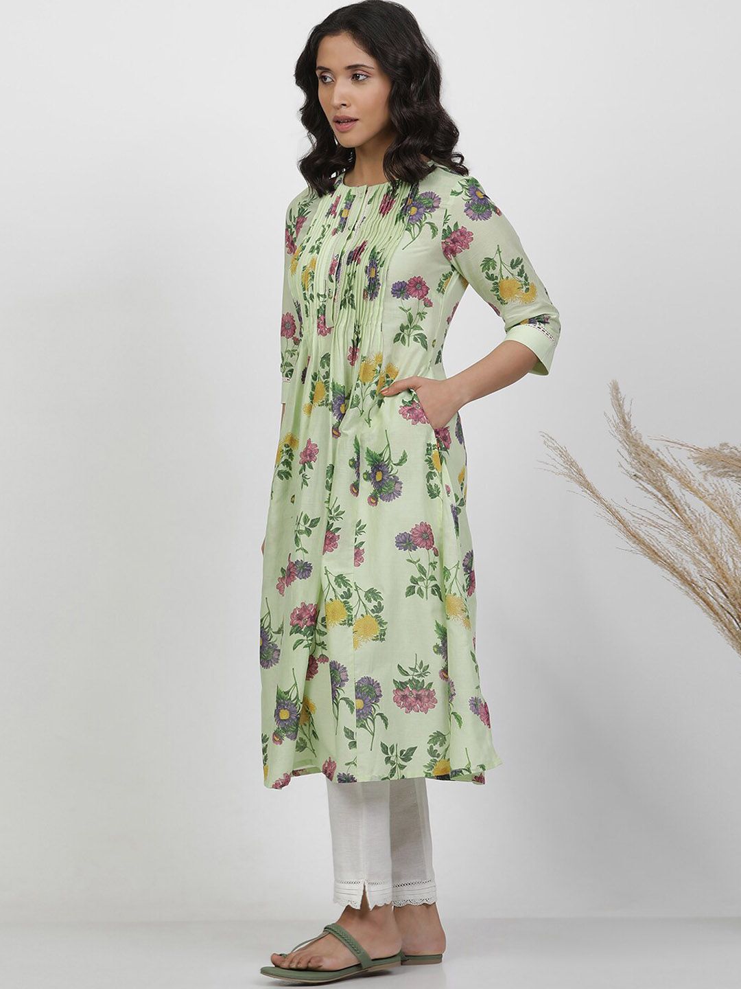 W Round Neck Floral Printed Pleated Cotton A-Line Kurta