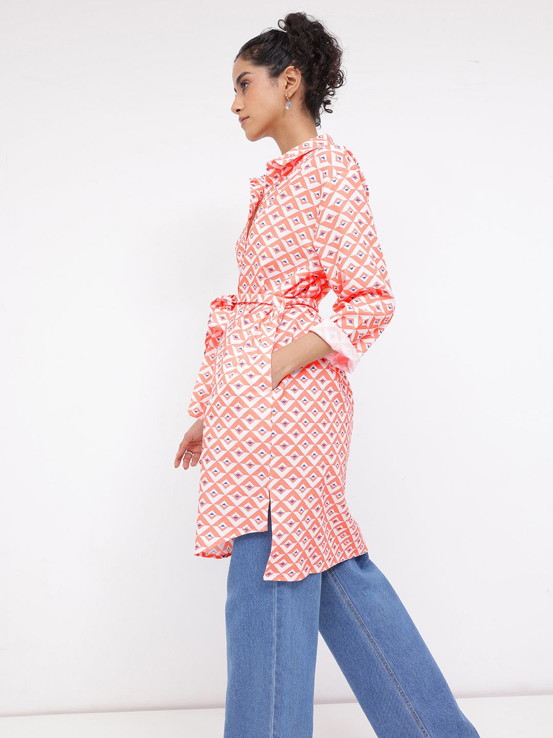 DressBerry Trendsetter Alert Printed Shirt Collar Longline Top