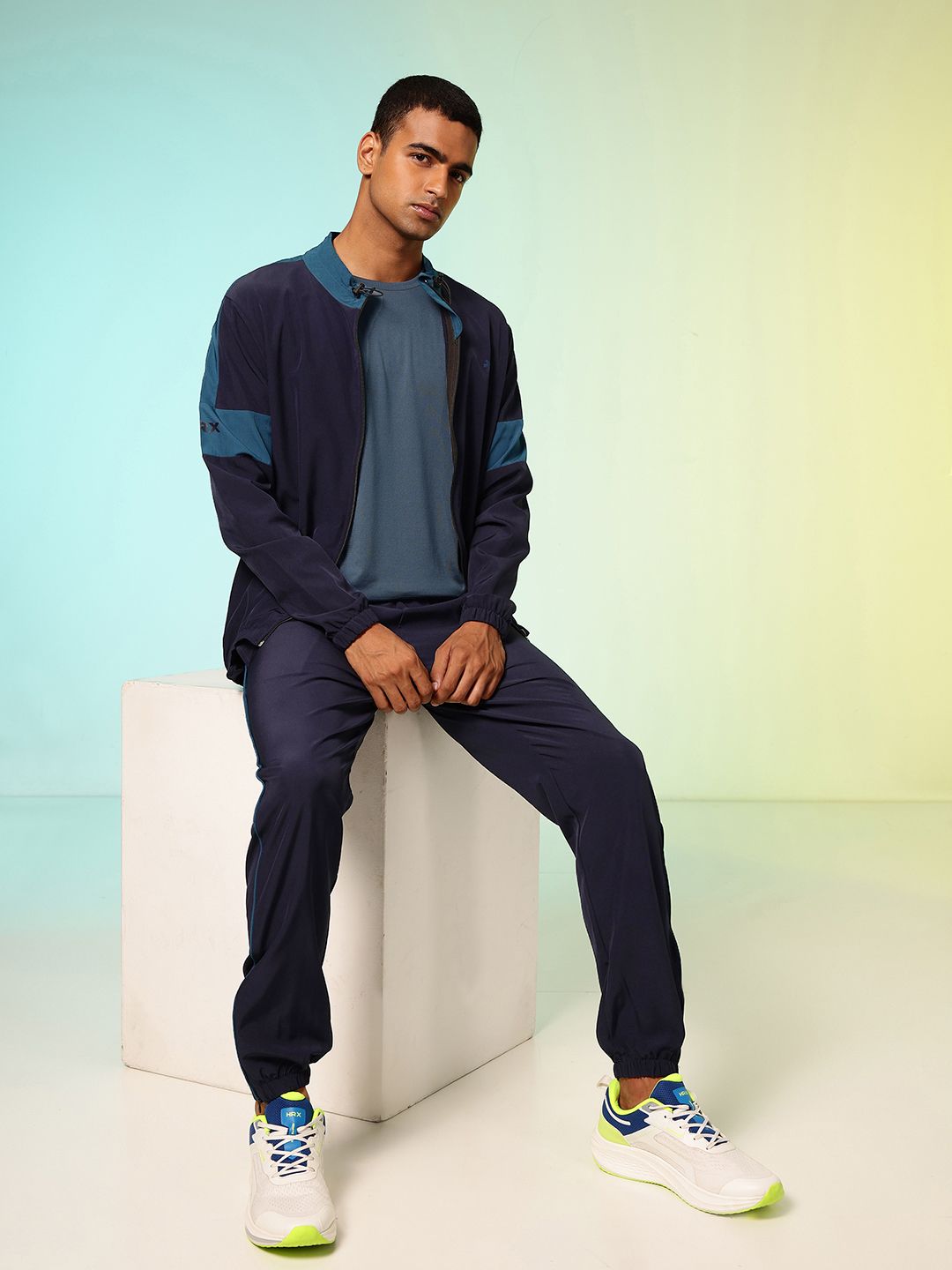 HRX by Hrithik Roshan Colourblocked Rapid Dry Running Tracksuit