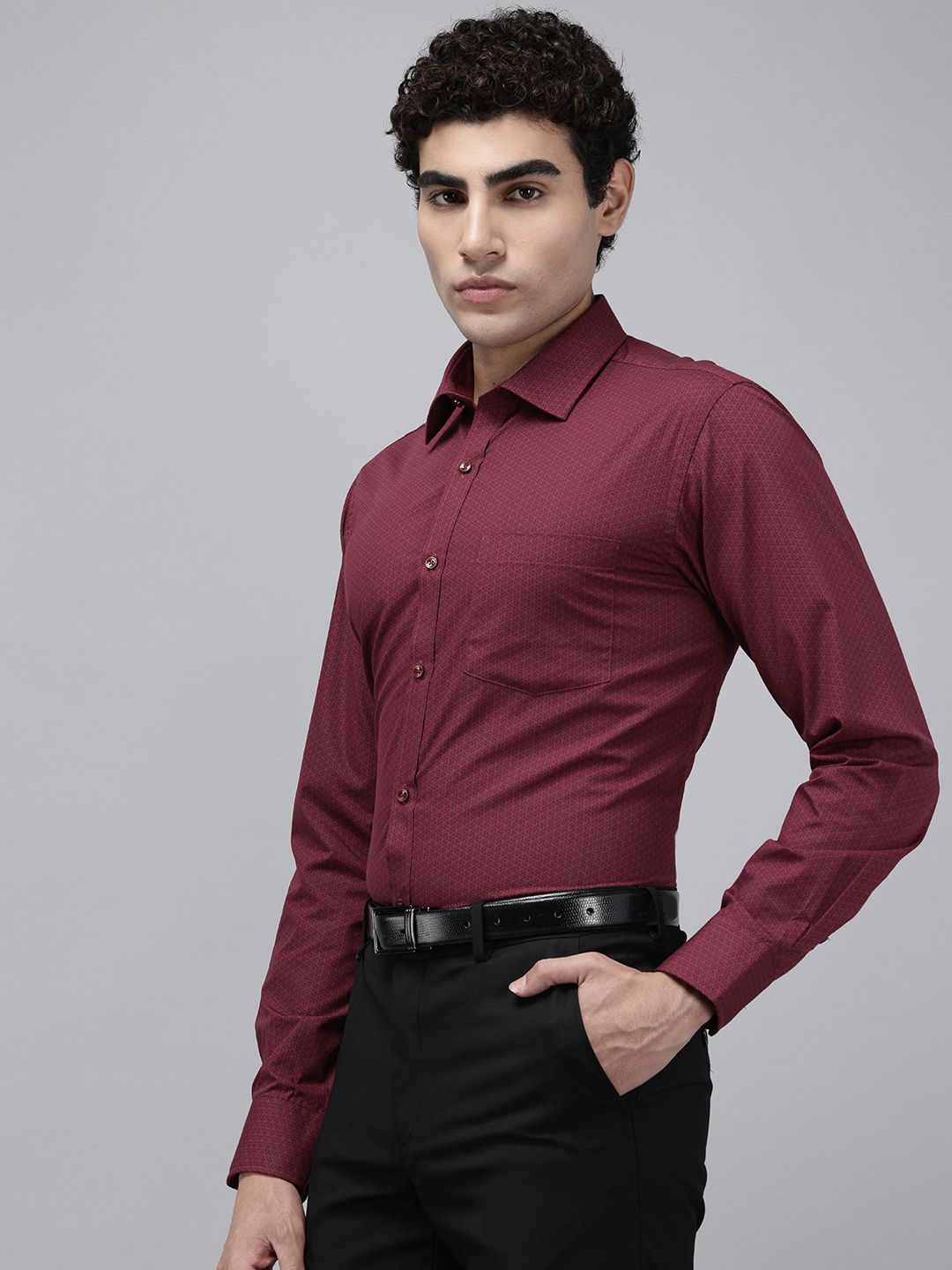 Park Avenue Slim Fit Geometric Printed Formal Shirt