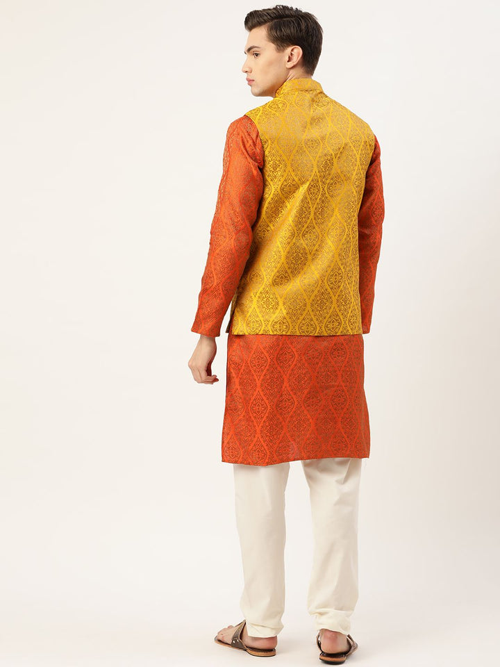 SOJANYA Kurta Rekaan Sendiri Oren Lelaki dengan Jaket Churidar & Nehru