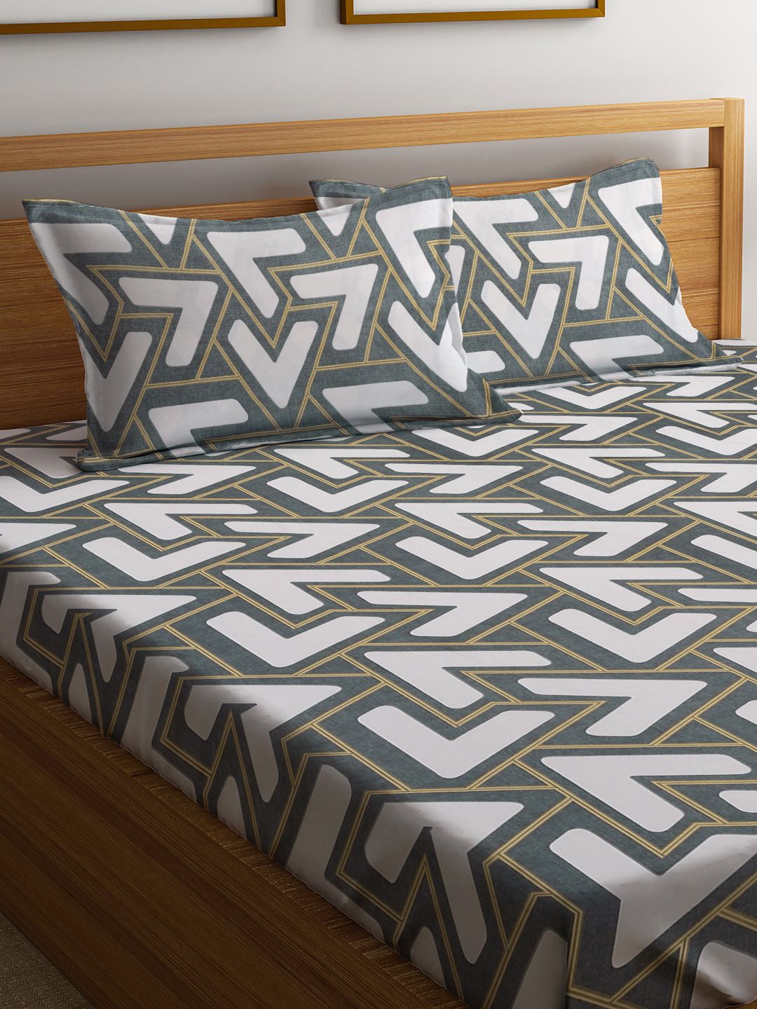 Myntra Elegant Homes White Geometric Printed Set Cadar King 300 TC 2.50 m x 2.25 m